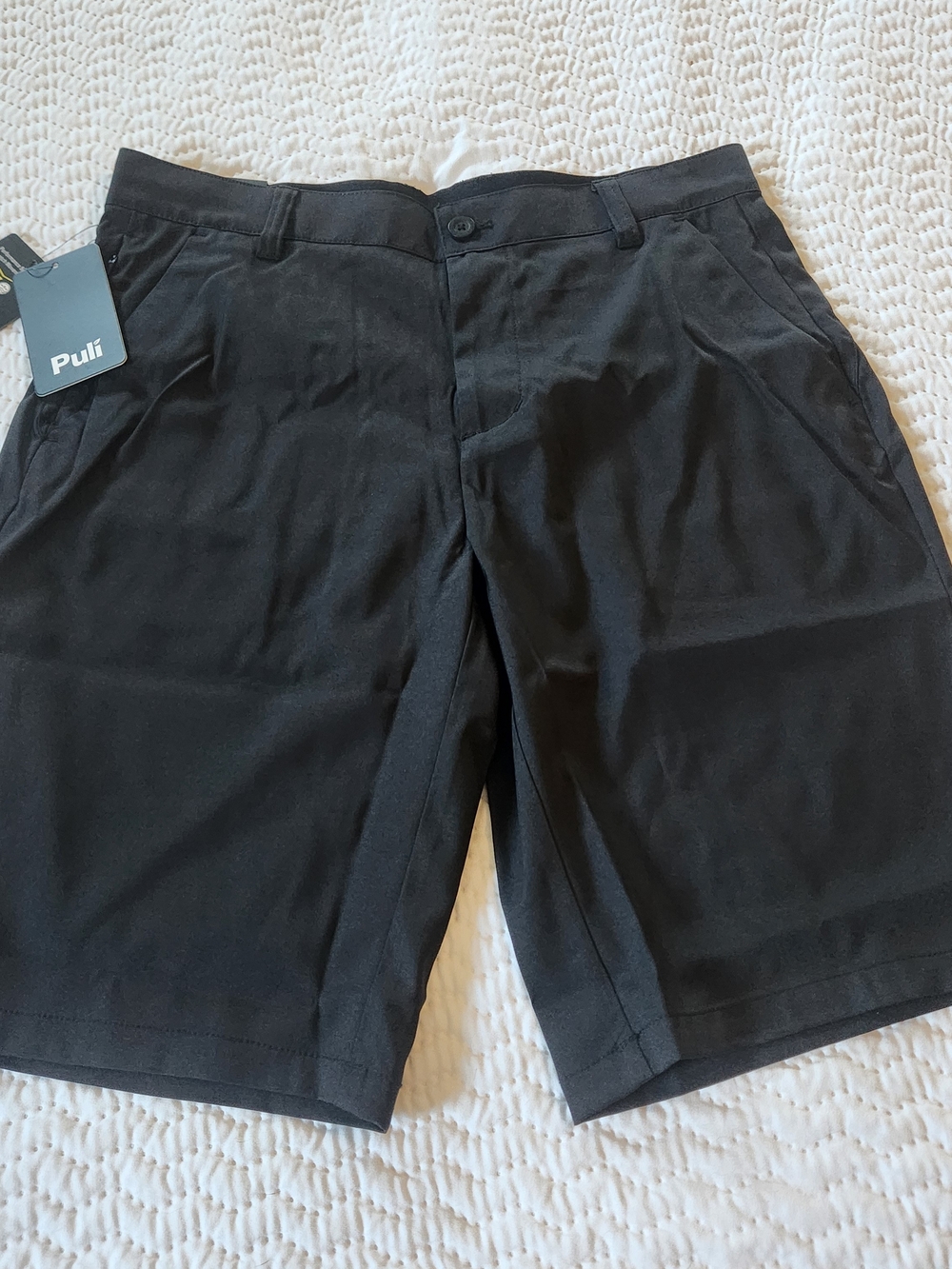 Puli Men's Black Flat-Front Shorts